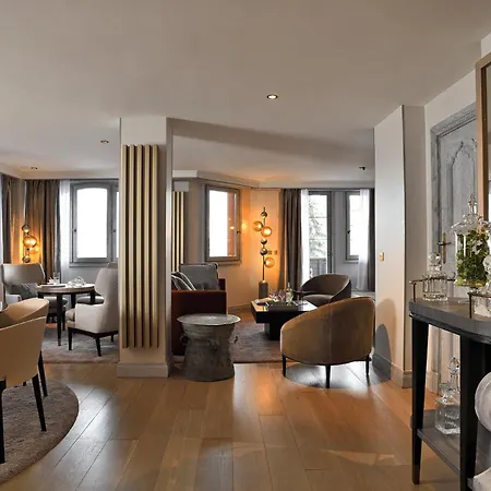 Apartment Les 2 - Du Strato Courchevel
